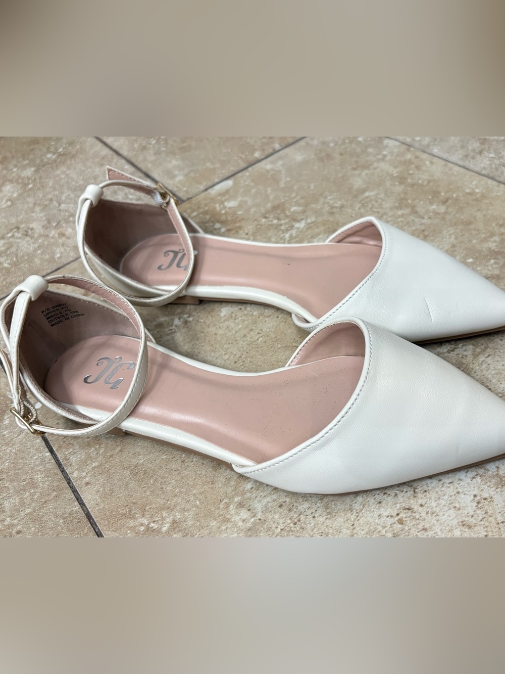 New Journee  Women’s size 6 White Pointed D’Orsay Flats with Ankle Strap